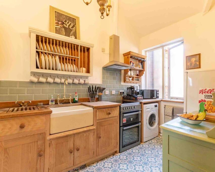 Church House Loft Скарборо Екстер'єр фото